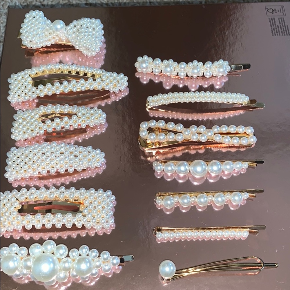 13 Piece Pearl Hair Clips Lot